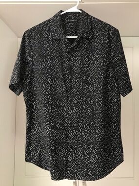 En Thread Men’s Black Dot-Print Short-Sleeve Button-Down Shirt M